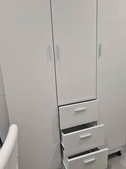 Photo of free White wardrobe (PR4) #1