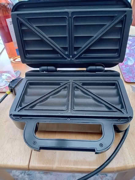 Photo of free Breville toastie maker (Ingol PR2) #2