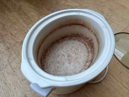 Photo of free Slow cooker - works (Southfields SW18 5TY) #3