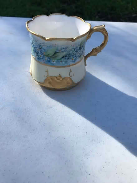 Photo of free Vintage cup, has crack (San Anselmo near Andronico’s) #1