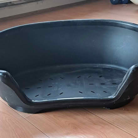 Photo of free Dog bed (Northwood HA6) #1