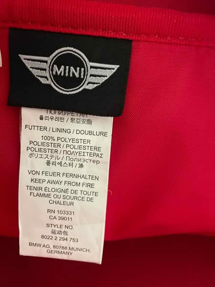 Photo of free Pink holdall Brand Mini (OX10 9FF) #3