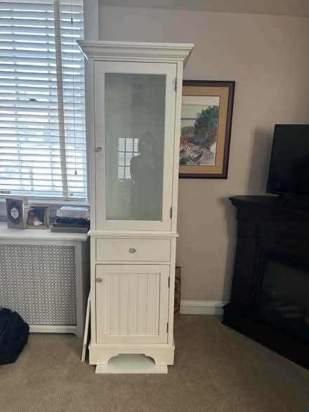 Photo of free Very nice cabinet (Wyynewood pa) #1