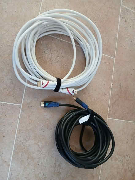 Photo of free 2x HDMI cables (Broadwater) #1