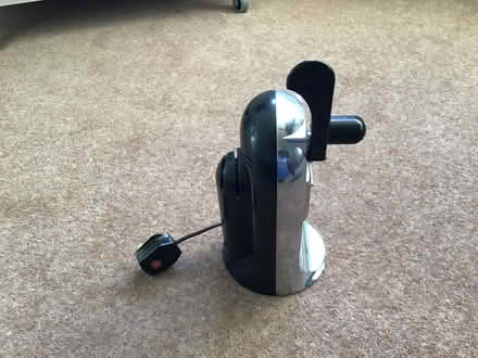 Photo of free Kenwood electric tin opener (Tolworth KT5) #2