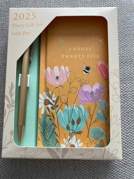 Photo of free 2025 Diary And Pen Set (CT1) #1