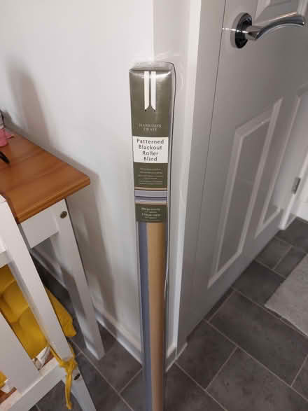 Photo of free Roller Blind (DE22) #1