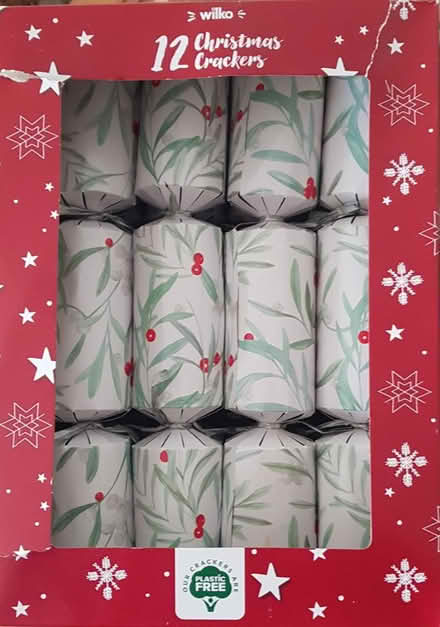 Photo of free Christmas Crackers (Southdown) #1
