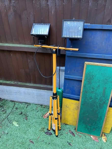 Photo of free Outdoor lighting (Mitcham CR4) #1