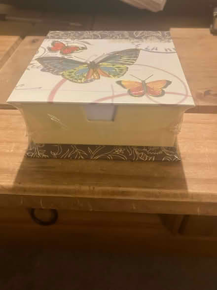 Photo of free Butterfly memo box (Waddon) #1