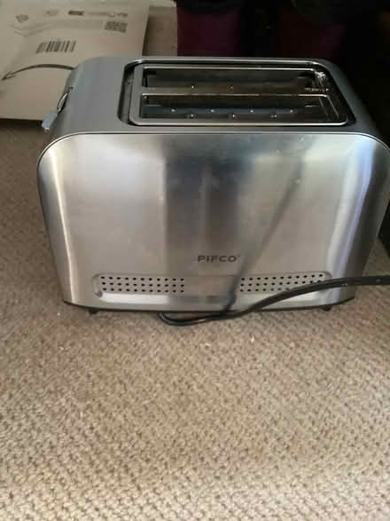 Photo of free Kettle and toaster (Tilbury RM18) #2