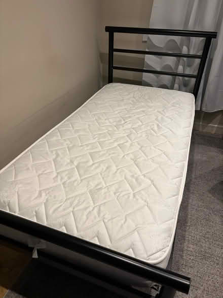 Photo of free Single bed frame and mattress (TW7 7PS) #2