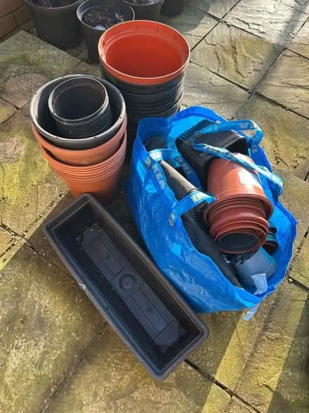 Photo of free Various plant pots (Haresfinch WA11) #1