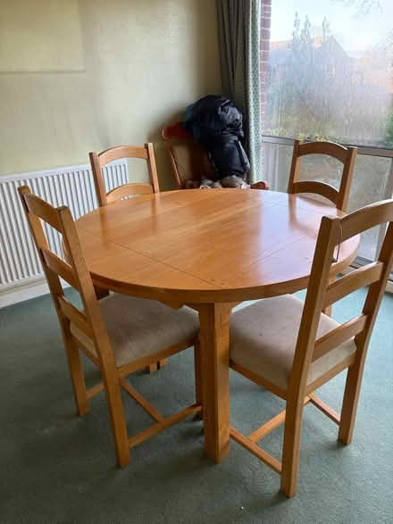 Photo of free Dining room table and chairs (Locks Heath) #1