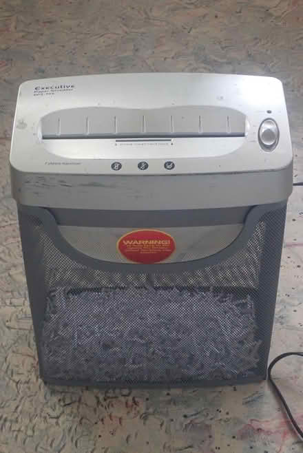 Photo of free paper shredder (central San Rafael) #1