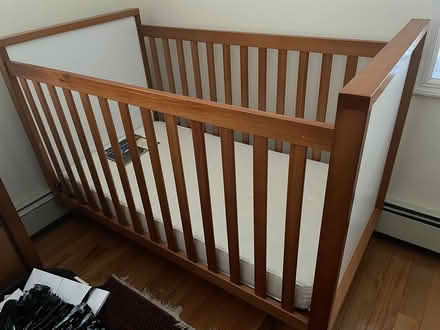 Photo of free Baby crib (Englewood Cliffs, NJ) #2