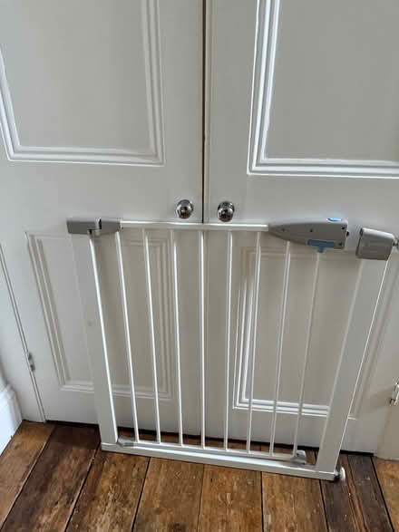 Photo of free Baby gate (Earls Court SW10) #1