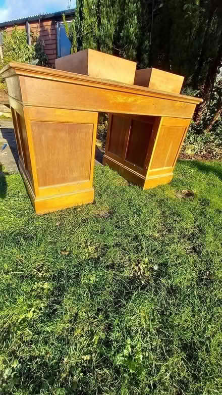 Photo of free Desk (Hordle SO41) #2