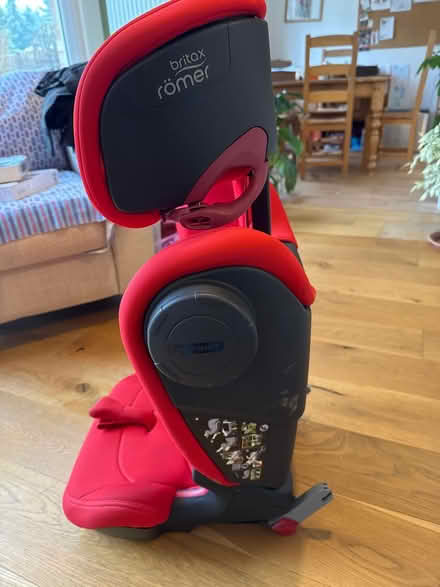Photo of free Britax romer car seat (HP1) #2