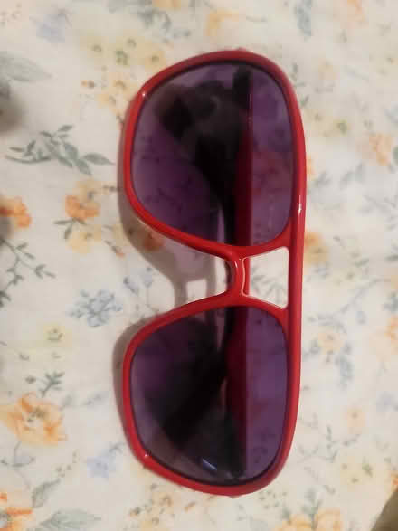 Photo of free Sunglasses (CV2) #1