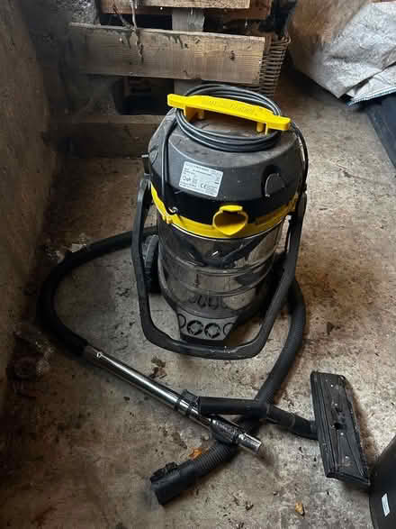 Photo of free Vacuum cleaner + bags (Law DD3) #1