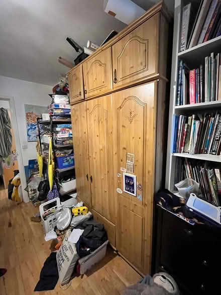 Photo of free Large wardrobe SE8 5BU (SE8 Deptford) #2