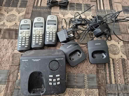Photo of free Gigaset phone set (ME15 Wheatsheaf Close) #2