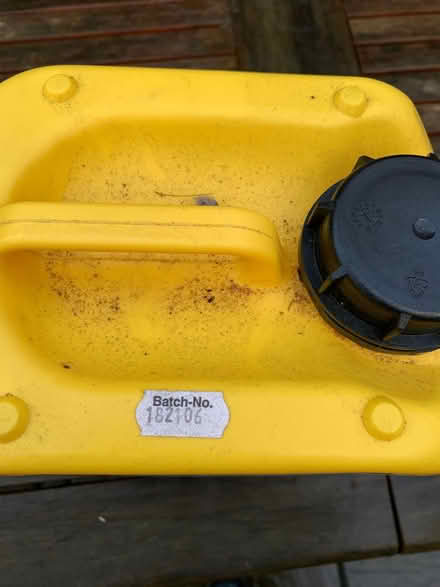 Photo of free EasySeal Sandstone Enhancer&Sealer (B31 4QH) #2