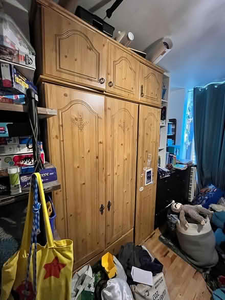 Photo of free Large wardrobe SE8 5BU (SE8 Deptford) #1