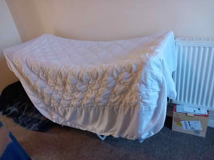 Photo of free White King-size mattress topper (IP1) #1