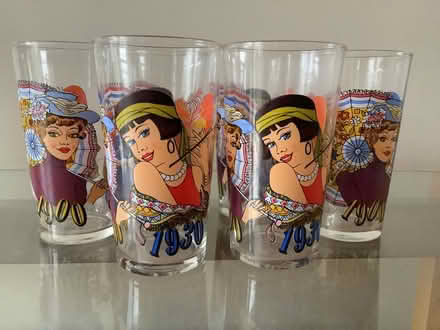 Photo of free Small tumblers (Caldecott OX14) #1