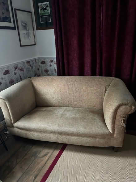 Photo of free Old Chesterfield style sofa (LU2) #1