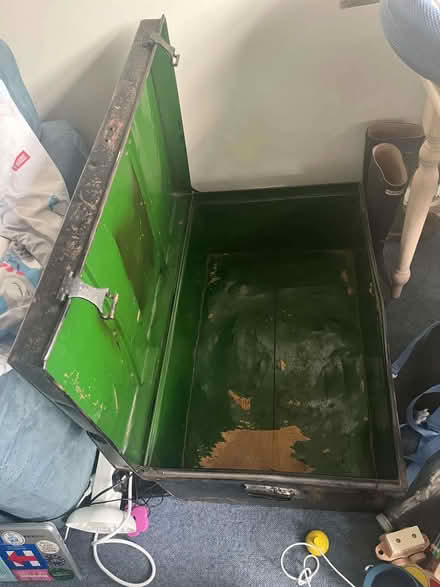 Photo of free Vintage green metal packing case (Bethnal Green E2) #3