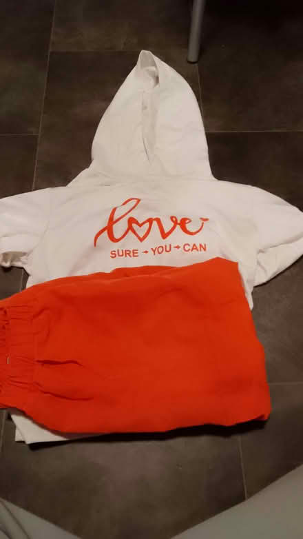 Photo of free Orange and white jumper trousers set 10years (Norcot RG30) #1
