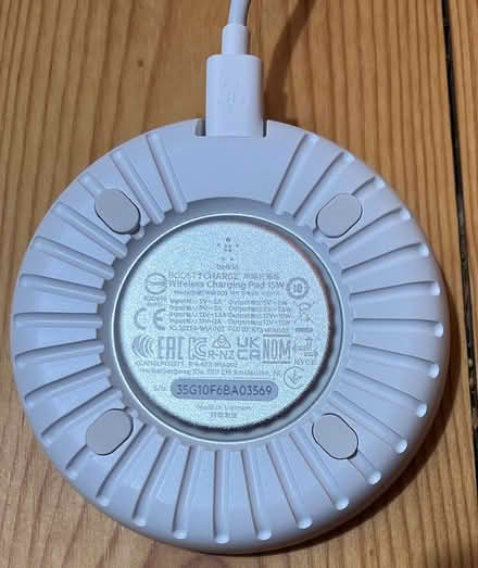 Photo of free Berlin wireless charger (West Bridgford NG2) #2