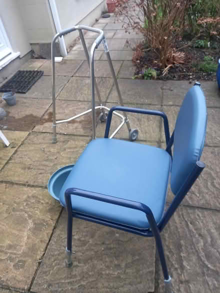 Photo of free Commode and frame (Wallingford OX10 9DS) #1