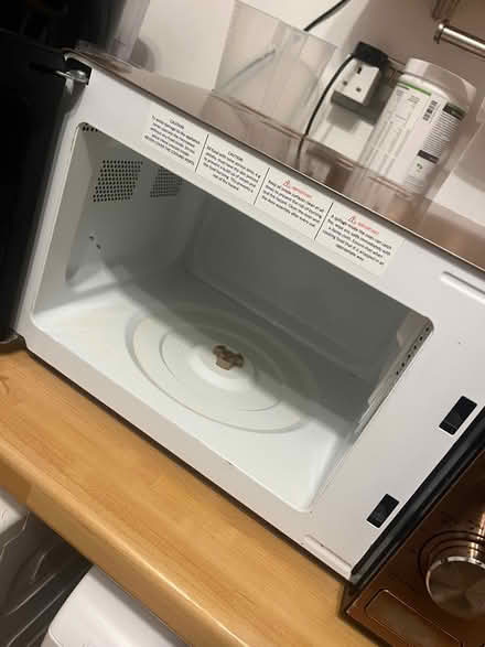 Photo of free Microwave (Kilburn DE56) #3