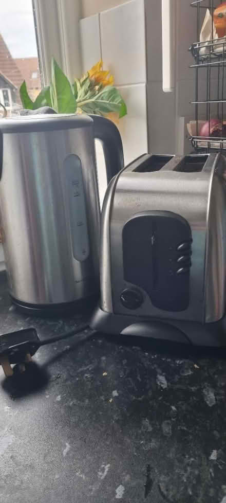 Photo of free Microwave, Kettle & toaster (MiltonKeynes) #1