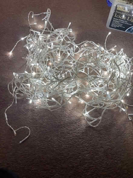 Photo of free White Icicle Lights (Formby L37) #4