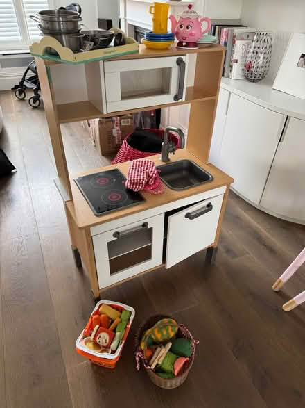 Photo of free Play kitchen (Walham Green SW6) #1