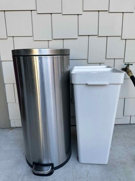 Photo of free Trash can and recycling bin (Lafayette, CA) #1