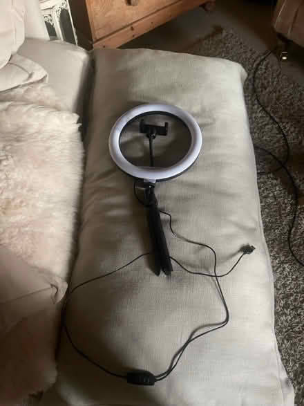Photo of free Selfie light thing (Markfield LE67) #1