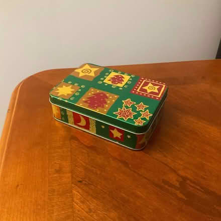 Photo of free Christmas tins (Starbeck HG1) #1