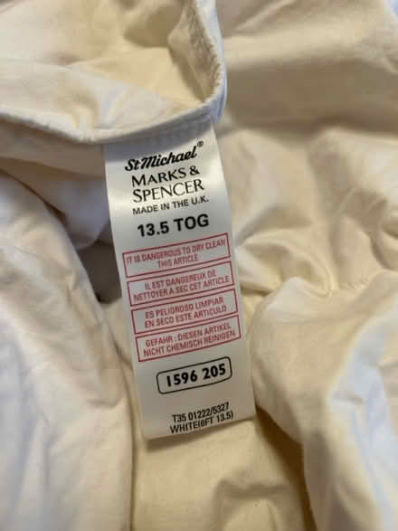 Photo of free King size duck feather & down duvet (Toddington) #2