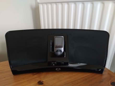 Photo of free Klipsch Speaker Cradle and Apple iPod (Spurstow CW6) #1