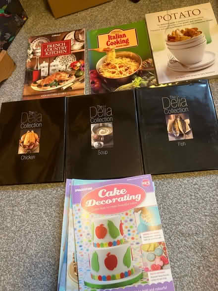 Photo of free Cookery books / cake decorating (Shoebury) #1