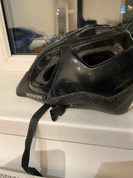 Photo of free Helmet btwin cycling (twickenham TW2) #1