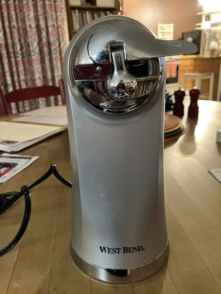 Photo of free can opener (NoHo 10012) #1