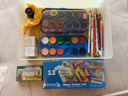 Photo of free Various pencils and watercolour paints (Chipping Sodbury BS37) #3