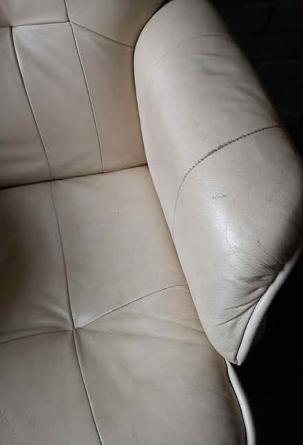 Photo of free armchair with footrest (Pollokshields G41) #3